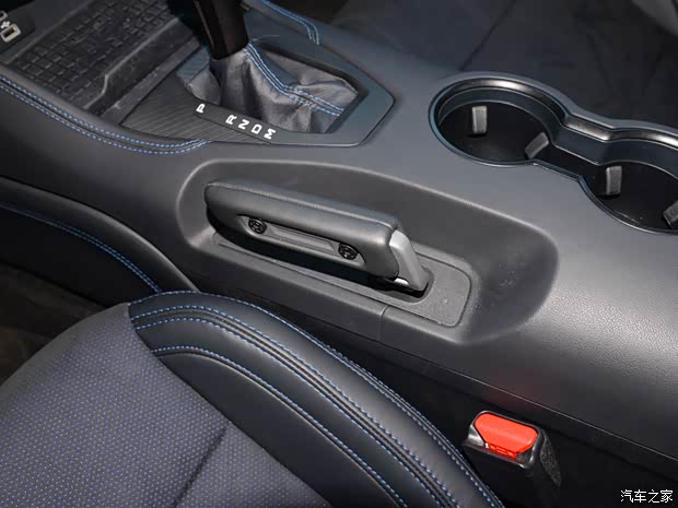 福特(进口) Mustang 2024款 5.0L V8 Dark Horse