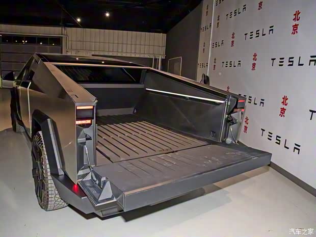 特斯拉（进口） 赛博越野旅行车 2024款 Cyberbeast 野兽版