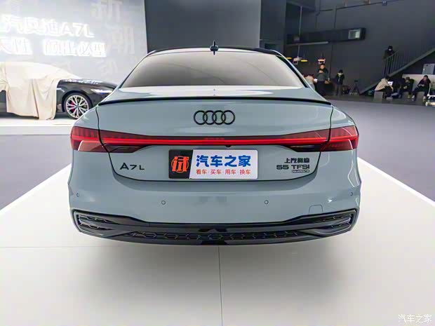 上汽奥迪 奥迪A7L 2024款 55 TFSI quattro RS 套件竞速版 上汽奥迪 奥迪A7L 2024款 55 TFSI quattro RS 套件竞速版