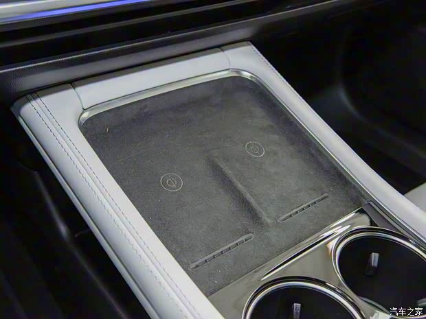 小鹏汽车 小鹏P7 2024款 P7i 鹏翼版 小鹏汽车 小鹏P7 2024款 P7i 鹏翼版