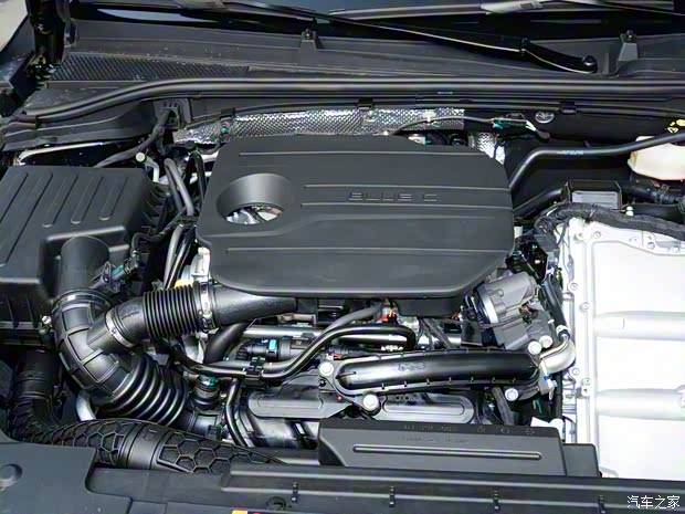 上汽集团 荣威D7 2023款 DMH 125km 超越版 上汽集团 荣威D7 2023款 DMH 125km 超越版