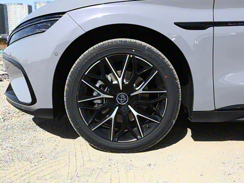 2025款 EV 智驾版 506KM尊贵型 2025款 EV 智驾版 506KM尊贵型