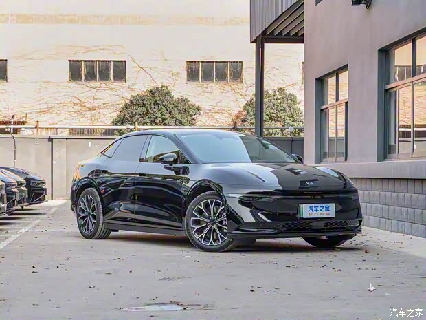 极氪 极氪007 2024款 四驱版 75kWh