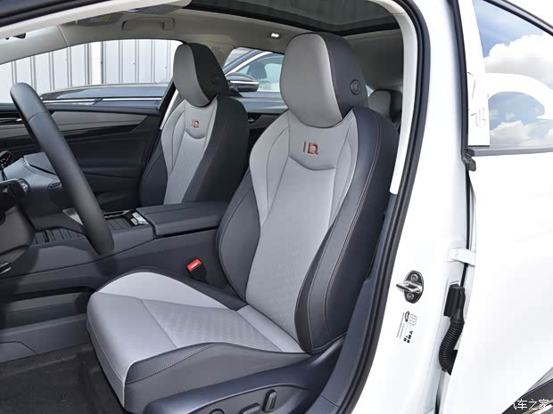 一汽-大众 大众ID.7 VIZZION 2024款 AIR 一汽-大众 大众ID.7 VIZZION 2024款 AIR