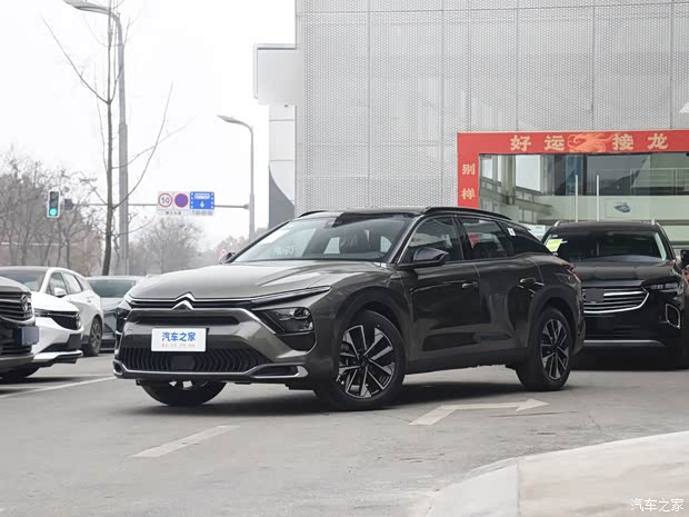 东风雪铁龙 凡尔赛C5 X 2023款 1.6T 势不凡 东风雪铁龙 凡尔赛C5 X 2023款 1.6T 势不凡