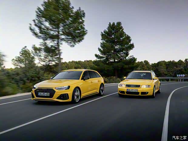 Audi Sport 奥迪RS 4 2024款 RS4 Avant edition 25 years Audi Sport 奥迪RS 4 2024款 RS4 Avant edition 25 years