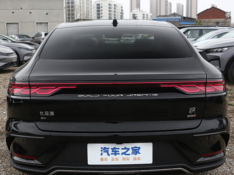 2025款 EV 智驾版 701KM激光雷达尊享型 2025款 EV 智驾版 701KM激光雷达尊享型