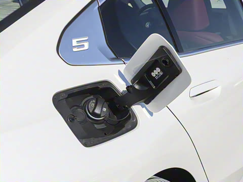 2025款 530Li 领先型 M运动套装 2025款 530Li 领先型 M运动套装