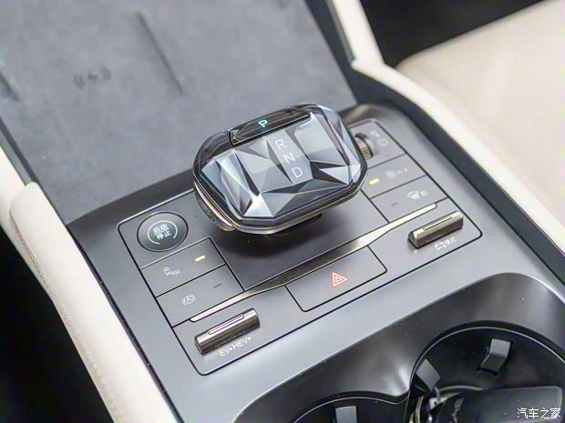 比亞迪 秦L 2024款 DM-i 120KM卓越型 比亞迪 秦L 2024款 DM-i 120KM卓越型