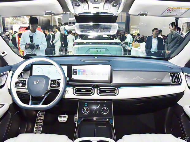 奇瑞汽车 捷途山海L7 2024款 基本型 奇瑞汽车 捷途山海L7 2024款 基本型