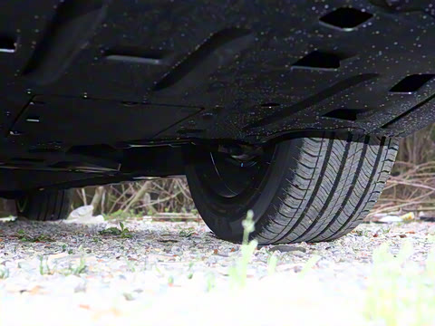 2025款 EV 智驾版 701KM尊荣型 2025款 EV 智驾版 701KM尊荣型