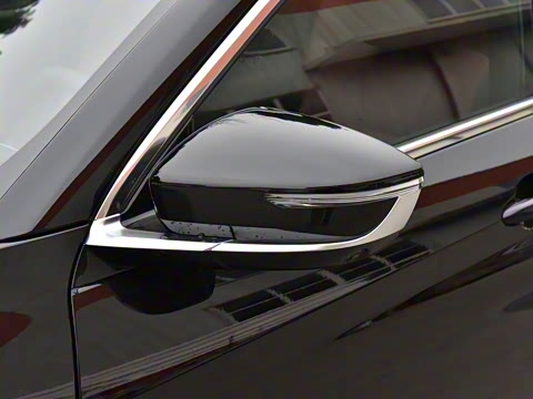 2025款 冠军版 1.5T DCT冠军MAX+ 5座 2025款 冠军版 1.5T DCT冠军MAX+ 5座