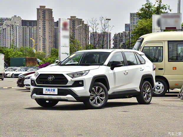 一汽豐田 RAV4榮放 2024款 雙擎 2.5L E-CVT四驅(qū)旗艦版