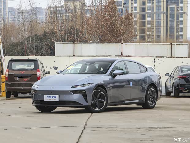 东风乘用车 eπ007 2024款 530Pro版 东风乘用车 eπ007 2024款 530Pro版