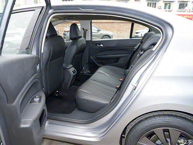 東風標致 標致408 2024款 1.5T 標準版