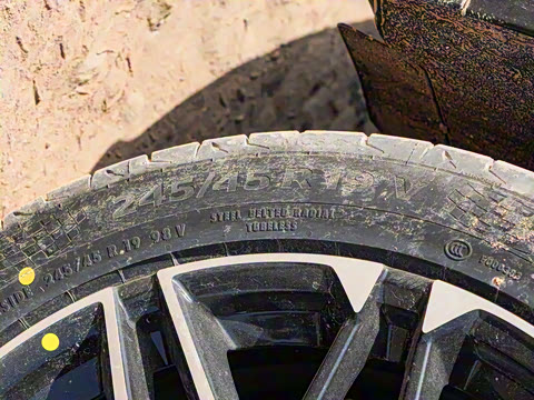 2025款 EV 智驾版 605KM尊荣型 2025款 EV 智驾版 605KM尊荣型