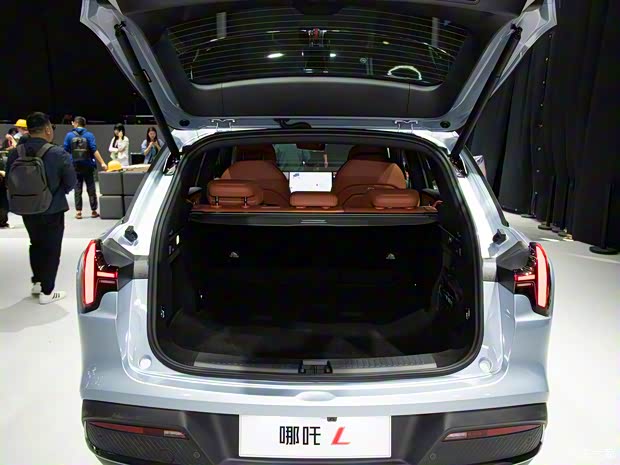 合众汽车 哪吒L 2024款 510 纯电版