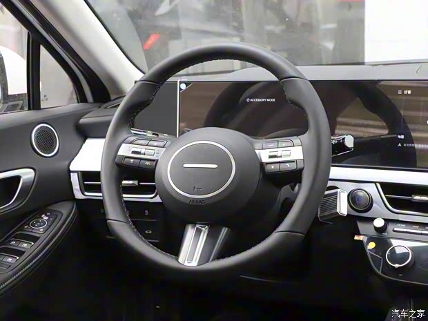 北京現(xiàn)代 索納塔 2024款 1.5T 低配版