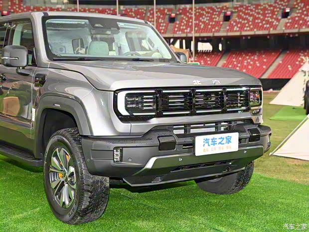 北京越野 北京BJ40 2024款 2.0T 刀锋英雄版 攀登者