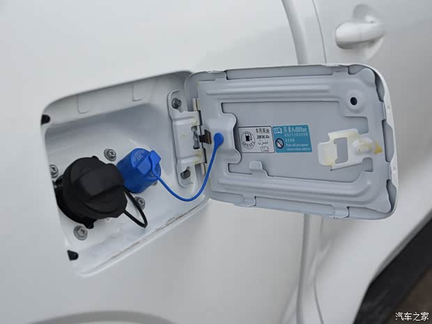 长城汽车 炮 2024款 2.4T商用版自动柴油四驱精英型 长城汽车 炮 2024款 2.4T商用版自动柴油四驱精英型