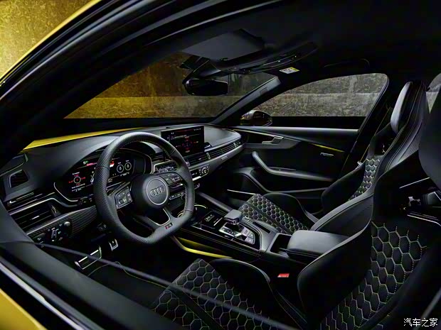 Audi Sport 奥迪RS 4 2024款 RS4 Avant edition 25 years Audi Sport 奥迪RS 4 2024款 RS4 Avant edition 25 years