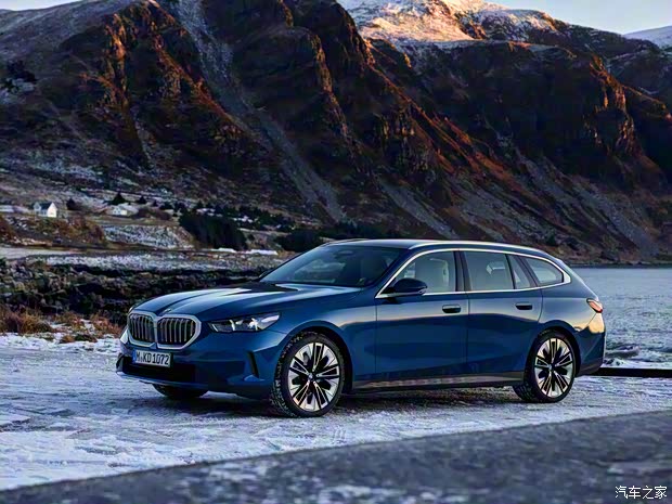 寶馬(進(jìn)口) 寶馬5系(進(jìn)口) 2024款 520d xDrive 旅行版