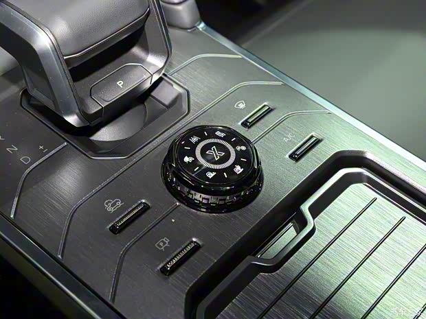 奇瑞汽車 捷途旅行者 2024款 2.0T 四驅(qū)7座版