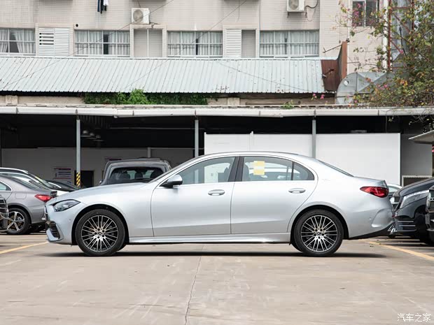 北京奔馳 奔馳C級 2024款 改款二 C 260 L 運(yùn)動版