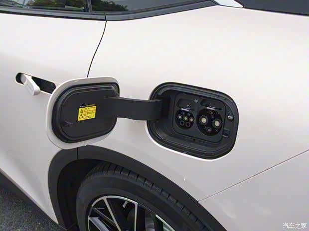 北汽新能源 极狐 阿尔法S5 2024款 708MAX 200kW 北汽新能源 极狐 阿尔法S5 2024款 708MAX 200kW