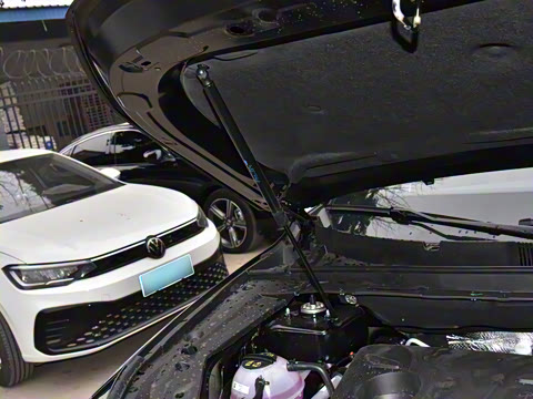 2025款 冠军版 1.5T DCT冠军MAX+ 5座 2025款 冠军版 1.5T DCT冠军MAX+ 5座