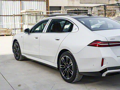 2025款 525Li M运动套装 2025款 525Li M运动套装