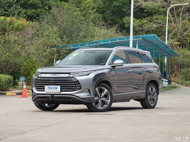 比亞迪 護(hù)衛(wèi)艦07 2024款 榮耀版 DM-i 100KM 豪華型