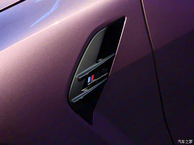 寶馬M 寶馬M4 2024款 M4敞篷轎跑車 M xDrive 雷霆版