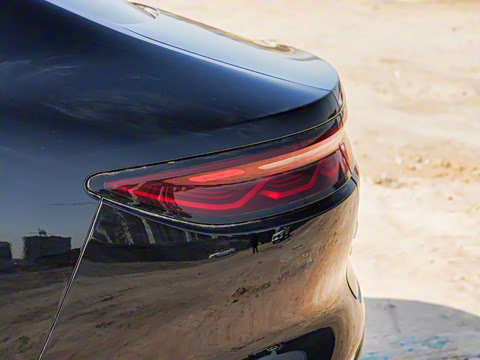 2025款 EV 智驾版 605KM尊荣型 2025款 EV 智驾版 605KM尊荣型