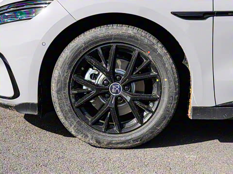 2025款 DM-i 智驾版 125KM精英型 2025款 DM-i 智驾版 125KM精英型