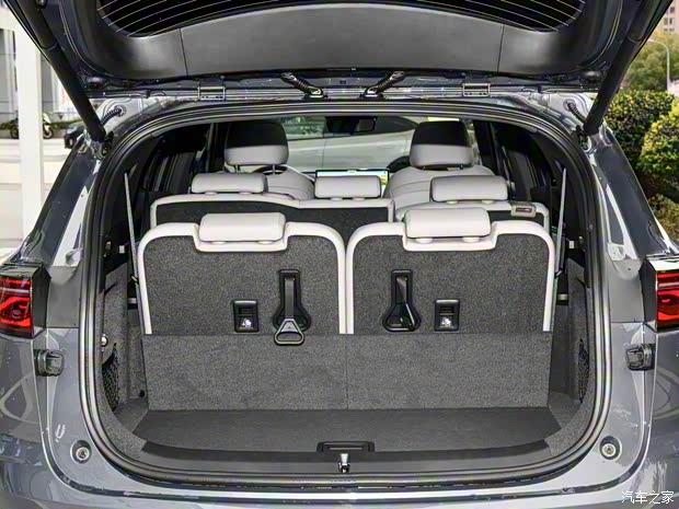 比亚迪 唐新能源 2024款 DM-i 荣耀版 112KM 尊贵型 比亚迪 唐新能源 2024款 DM-i 荣耀版 112KM 尊贵型