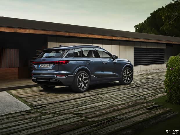 奥迪(进口) 奥迪Q6 e-tron(海外) 2024款 基本型 奥迪(进口) 奥迪Q6 e-tron(海外) 2024款 基本型