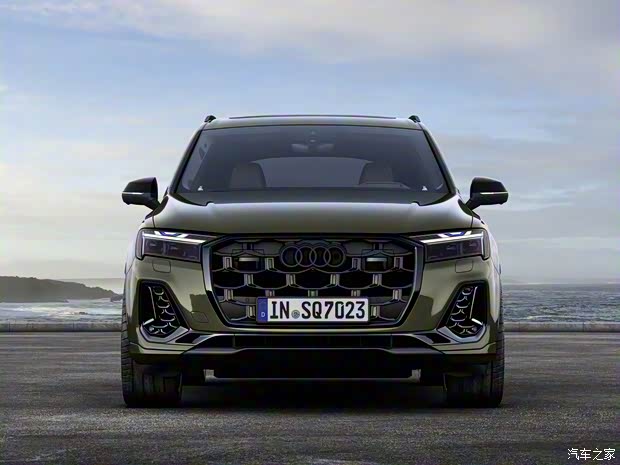奥迪(进口) 奥迪SQ7 2025款 4.0 TFSI Black Edition 英国版 奥迪(进口) 奥迪SQ7 2025款 4.0 TFSI Black Edition 英国版