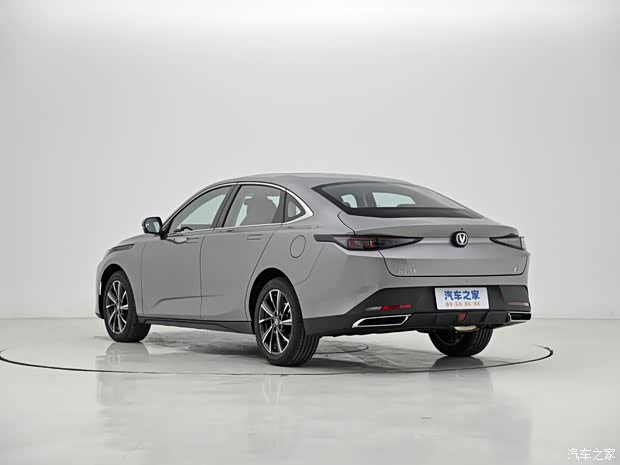 长安汽车 逸动 2024款 1.5T GDI自动 旗舰型 长安汽车 逸动 2024款 1.5T GDI自动 旗舰型