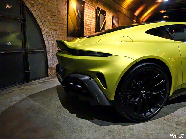 阿斯頓·馬丁 V8 Vantage 2024款 4.0T V8 Coupe