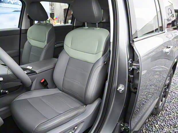 北京越野 北京BJ30 2024款 1.5T 魔核电驱进阶版 北京越野 北京BJ30 2024款 1.5T 魔核电驱进阶版