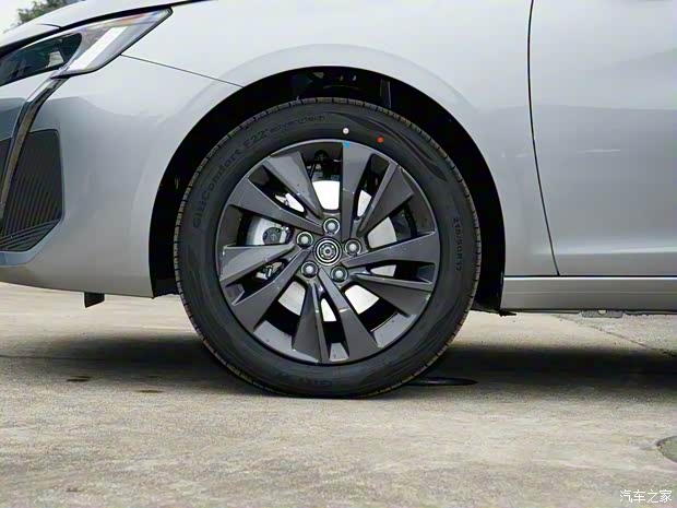 東風標致 標致408 2024款 1.5T 標準版