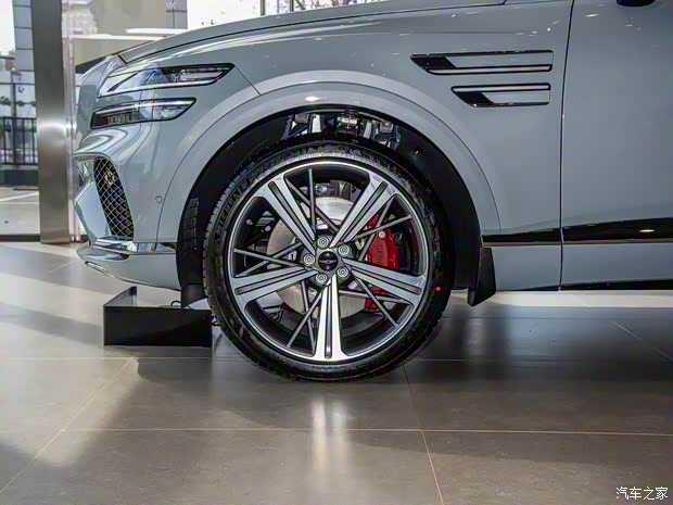 捷尼赛思 捷尼赛思GV80轿跑 2024款 轿跑 2.5T 四驱旗舰版 5座