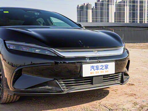 2025款 EV 智驾版 605KM尊荣型 2025款 EV 智驾版 605KM尊荣型
