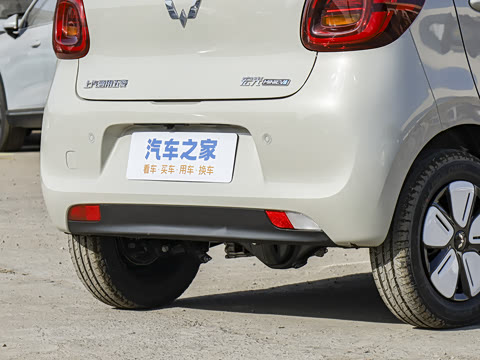 2025款 四门版 进阶款 2025款 四门版 进阶款