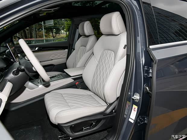 比亚迪 唐新能源 2024款 DM-i 荣耀版 112KM 尊贵型 比亚迪 唐新能源 2024款 DM-i 荣耀版 112KM 尊贵型