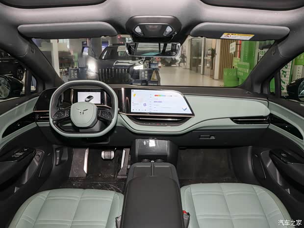 一汽红旗 红旗EH7 2024款 820 Pro 一汽红旗 红旗EH7 2024款 820 Pro