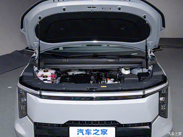 上汽大通 大家7 2024款 超混 超长续航版 高配 上汽大通 大家7 2024款 超混 超长续航版 高配