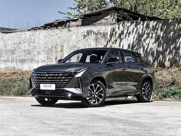 長(zhǎng)安汽車 長(zhǎng)安UNI-Z新能源 2024款 藍(lán)鯨智電iDD 125km 超越型