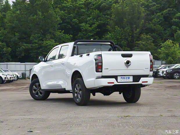 长城汽车 炮 2024款 2.4T商用版自动柴油四驱精英型 长城汽车 炮 2024款 2.4T商用版自动柴油四驱精英型